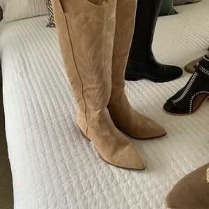 Shoe closet clean out at home. Message me if you’re interested.